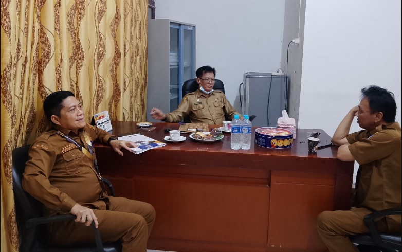 Foto Pj Sekda Murung Raya Monitoring Pelaksanaan Program di Dinas P3ADALDUKKB